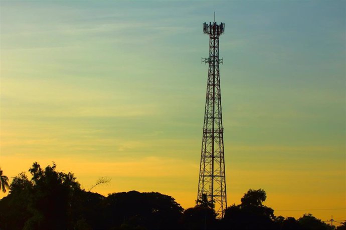 Archivo - Close-up repeater tower in the morning