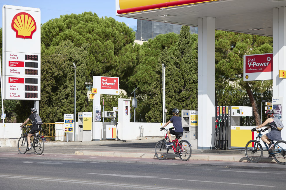 Una gasolinera.