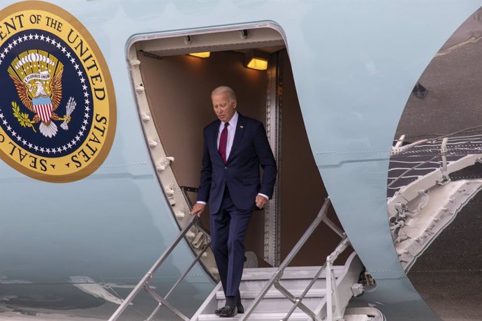 11 September 2023, US, Anchorage: USPresident Joe Biden steps off Air Force One on arrival to commemorate the 22nd anniversary of the terrorist attacks of 9/11 at Joint Base Elmendorf-Richardson in Anchorage. Photo: Cpt. Molly Treece/U.S. Army/Planet P