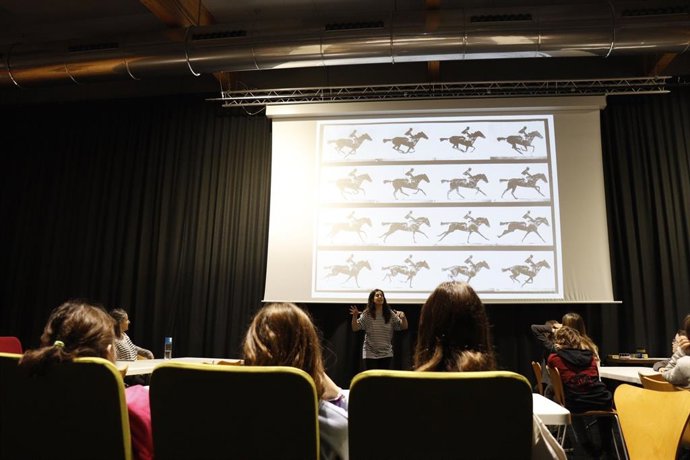 'Aprenem Amb La Filmo'