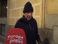 Mario Vargas Llosa reacciona con alegría a los deseos de ser madre de Tamara Falcó