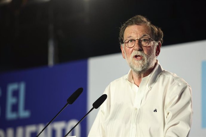 Archivo - El expresidente del Gobierno Mariano Rajoy, durante su intervención en el acto de cierre de campaña del PP a 21 de julio del 2023 en Sevilla (Andalucía, España).