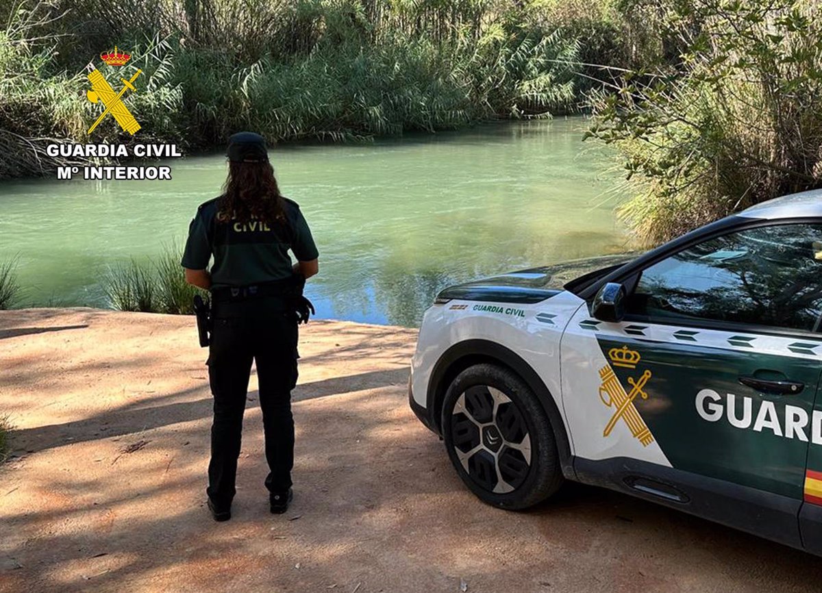 Rescatan a una madre y a su hijo, menor de edad, del río Segura cuando … – Europa Press