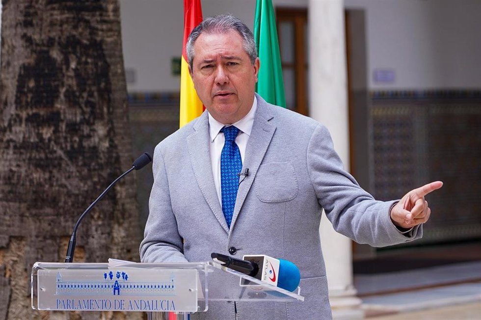 El secretario general del PSOE de Andalucía, Juan Espadas, en una foto de archivo en el Parlamento andaluz.