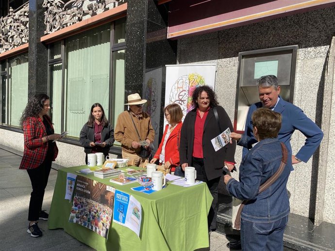 Alzheimer León conmemora el Dia Mundial de la enfermedad con mesas informativas y otras actividades
