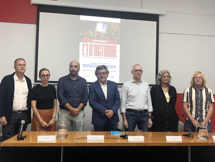 Consell de la República, mnium Cultural, Assemblea Nacional Catalana, AMI y La Intersindical convocan un acto unitario por el 1-O en Barcelona