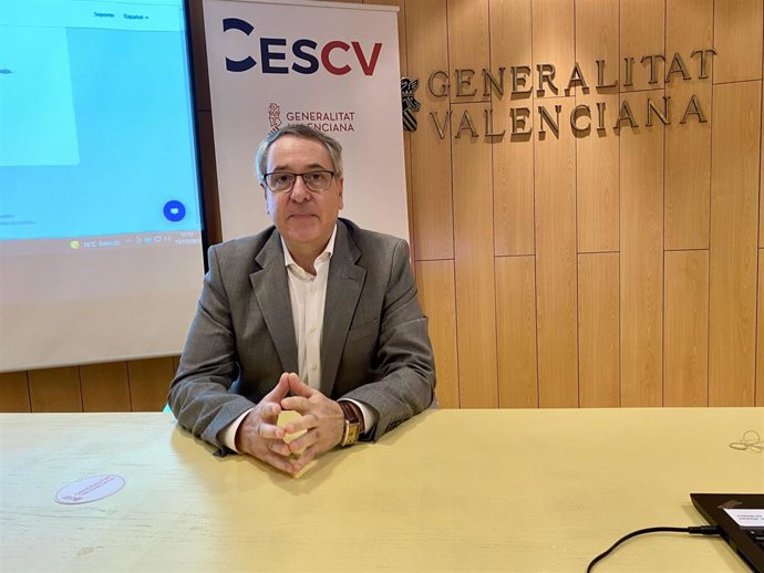Arturo León, presidente del CES-CV