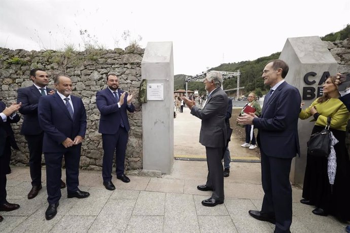 Inauguración de la Central Artística de Bueño