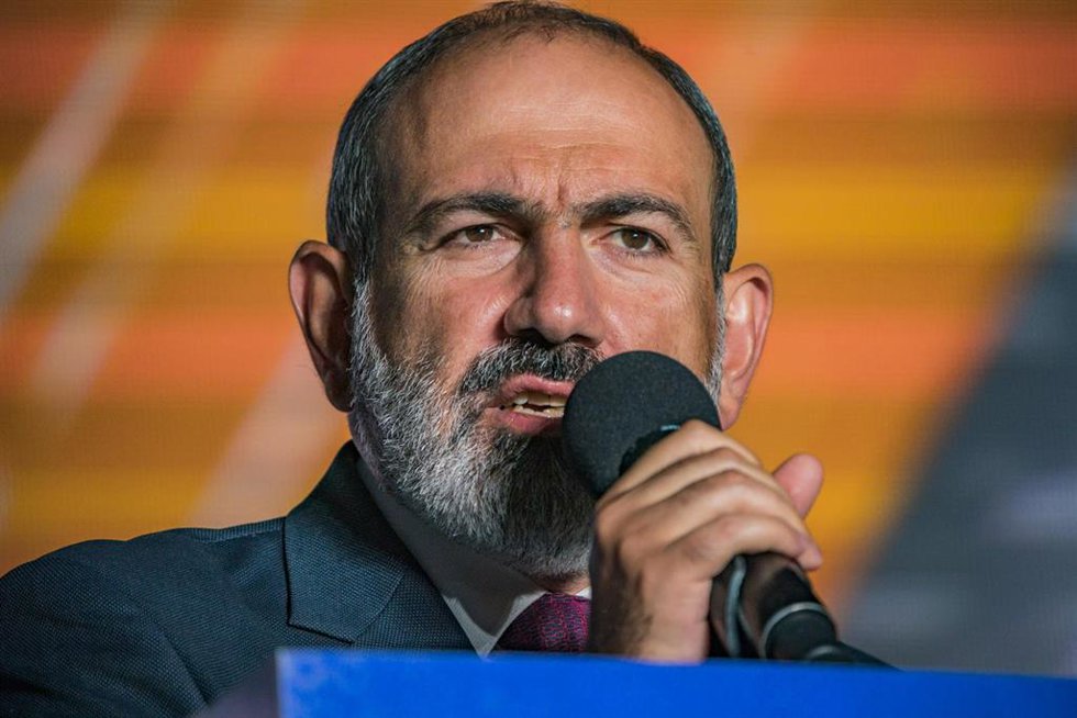 Archivo - El primer ministro de Armenia, Nikol Pashinián