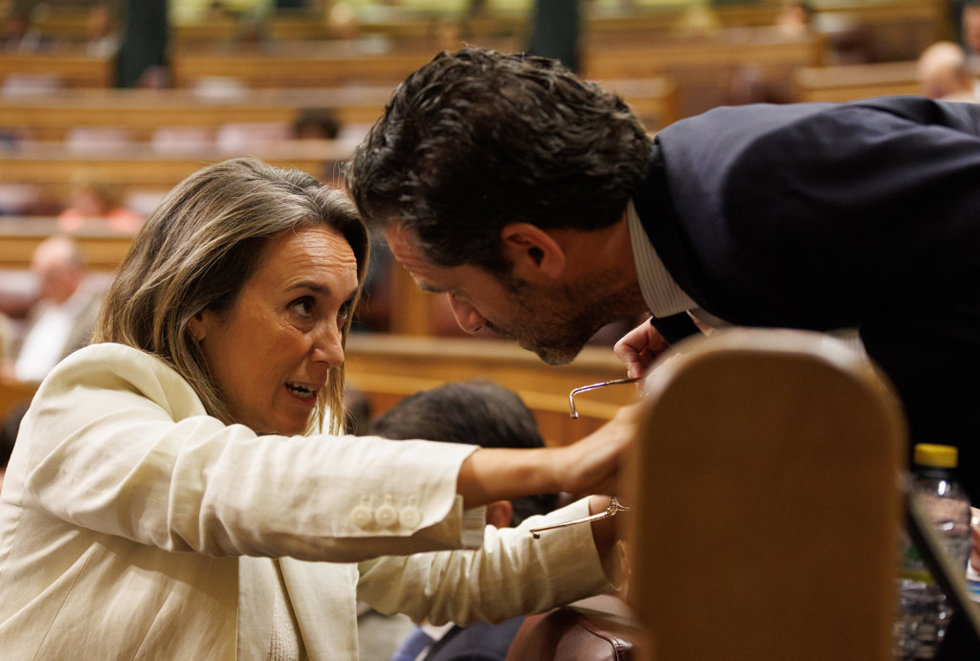 La portavoz del PP en el Congreso, Cuca Gamarra y el vicesecretario de Cultura y Sociedad Abierta del Partido Popular y diputado, Borja Sémper