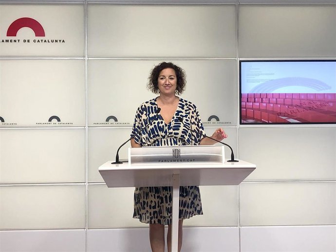 La portavoz del PSC en el Parlament, Alícia Romero, en rueda de prensa.