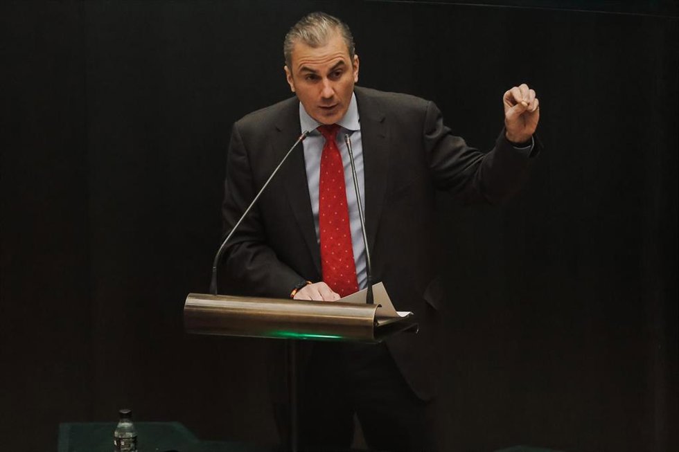 Archivo - El portavoz de Vox en el Ayuntamiento de Madrid, Javier Ortega Smith, interviene en el primer Pleno municipal
