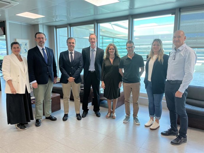 El conseller de Educación, Antoni Vera, y el de Empresa, Ocupación y Energía, Alejandro Sáenz de San Pedro, en la rueda de prensa para explicar los datos del inicio del curso de Formación Profesional en Baleares