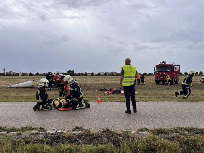 El aeropuerto de Son Bonet analiza con un simulacro su capacidad de respuesta a una emergencia aeronáutica.