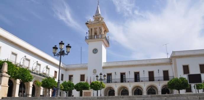 Fachada principal del Ayuntamiento de Marchena.