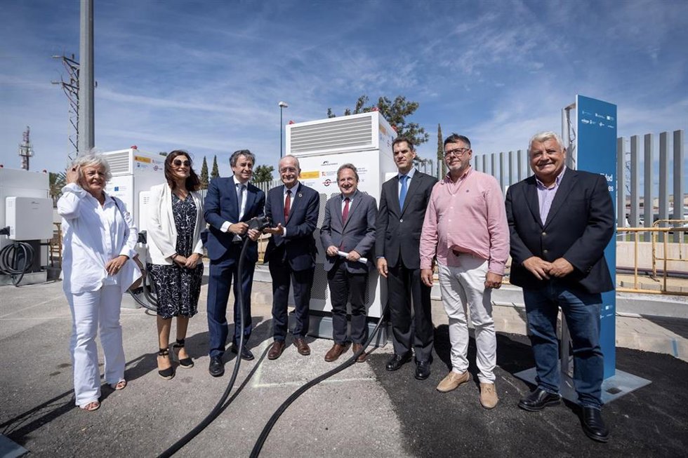 Presentan la instalación de 40 cargadores de autobuses eléctricos