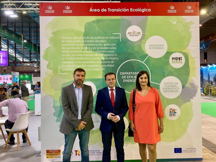 La Diputación de Badajoz presenta en Málaga sus proyectos de movilidad rural sostenible como el Plan Movem.
