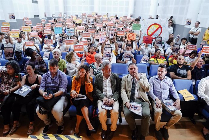 Inauguración de la Jornada 'Bullying y Ciberbullying ¿Hasta donde está el límite que forma parte del VII Foro Municipal por la Paz y los Derechos Humanos.