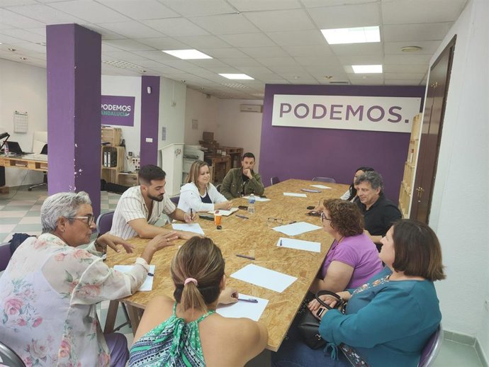 Reunión de Por Andalucía con trabajadoras encargadas de la limpieza de los CADE