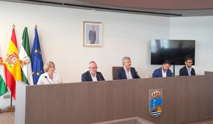 Pleno en el Ayuntamiento de Estepona.
