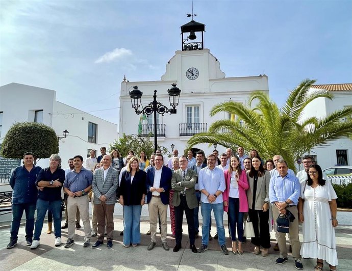 Reunión con los cargos institucionales, alcaldes y concejales de los municipios del partido judicial de Ayamonte.