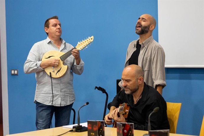 Presentación del disco Tierra y sangre de Julio Bellido.