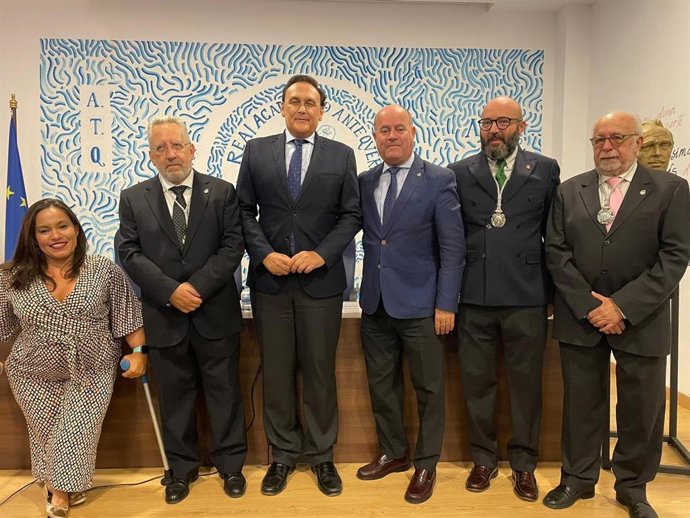 El consejero de Universidad, Investigación e Innovación, José Carlos Gómez Villamandos, en la apertura del curso 2023/2024 de la Real Academia de Nobles Artes de Antequera