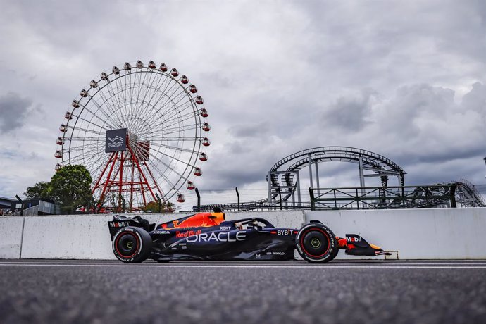 01 VERSTAPPEN Max (nld), Red Bull Racing RB19, action during the 2023 Formula 1 Lenovo Japanese Grand Prix, 16th round of the 2023 Formula One World Championship from September 22 to 24, 2023 on the Suzuka International Racing Course, in Suzuka - Photo 
