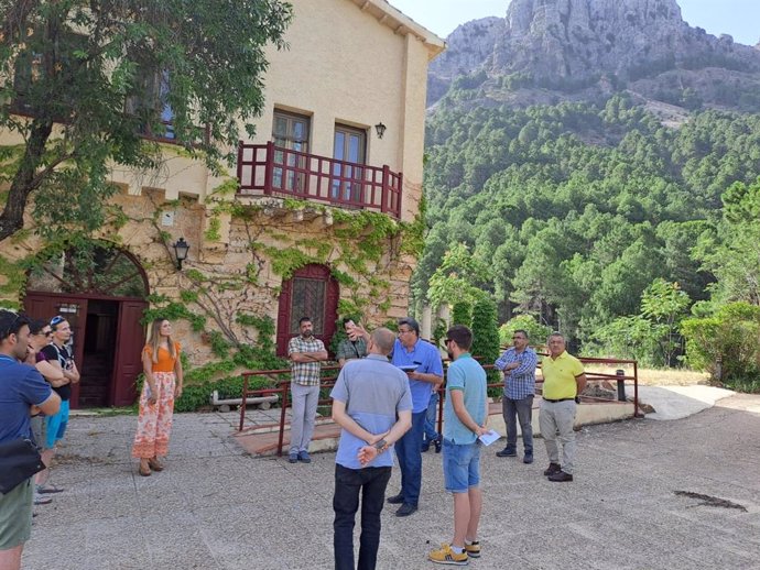 Archivo - Visita al hotel de montaña Riogazas