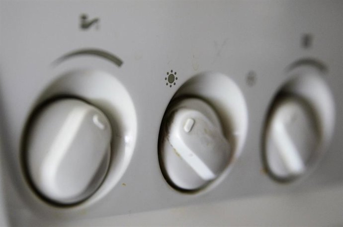 Archivo - Foto de archivo de una caldera de gas.