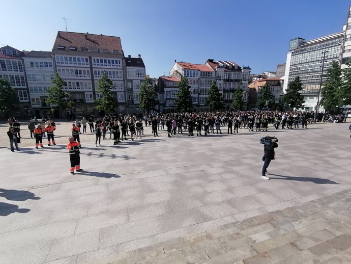 Operarios de Navantia ante el Ayuntamiento de Ferrol