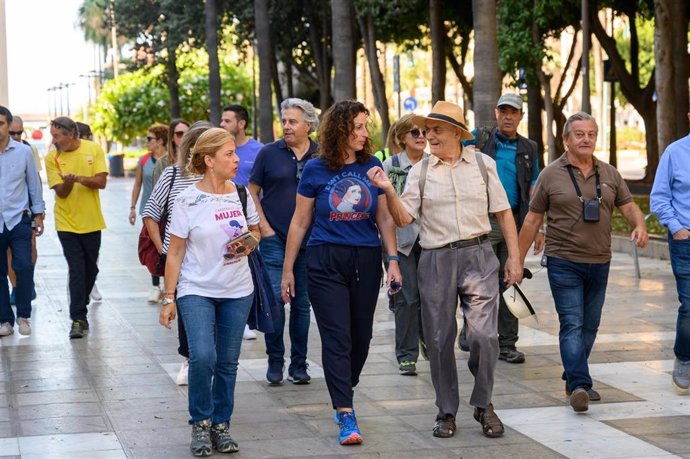 La alcaldesa de Almería, María del Mar Vázquez, ha participado en la marcha urbana dentro de la Semana Europea de la Movilidad.