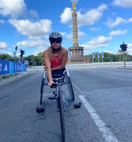 La atleta española Carmen Giménez antes de correr la Maratón de Berlín