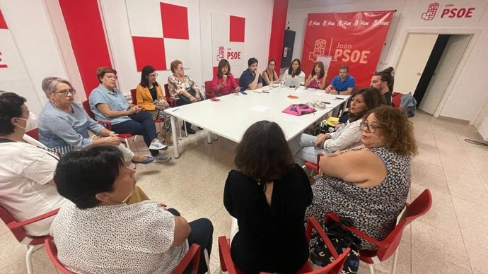Reunión del PSOE con colectivos por la igualdad
