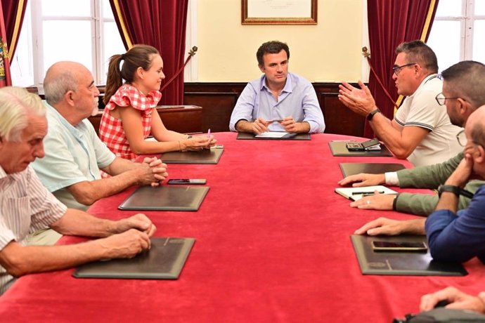 Reunión Ayuntamiento de Cádiz y Asociación de Belenistas