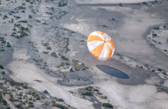 La cápsula con muestras del asteroide Bennu ha llegado a la Tierra