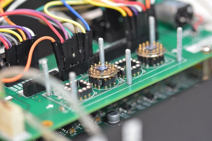  Fabrica Microsensores Para Monitorizar Los Procesos industriales