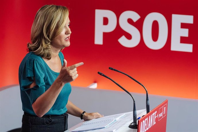 La portavoz de la CEF y ministra de Educación y FP, Pilar Alegría, ofrece una rueda de prensa tras la reunión de la Comisión Ejecutiva Federal del PSOE, en la sede de Ferraz, a 30 de agosto de 2023, en Madrid (España).