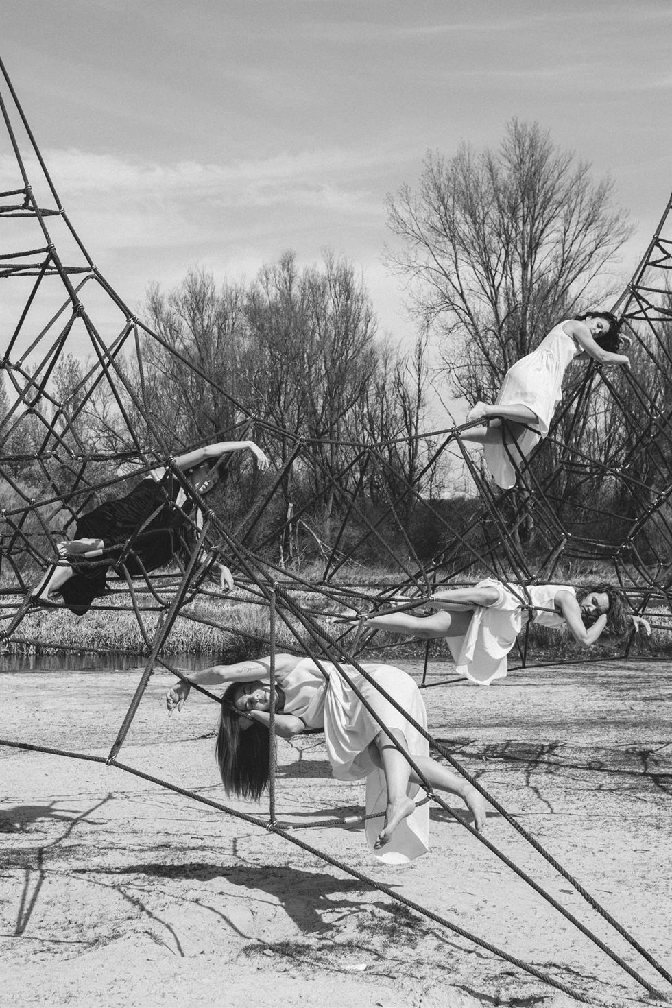 'Alud, Una Obra Inspirada En El Poema Tres Mujeres De Syvia Plath, Cuenta Con La Dirección Artística Y Coreográfica De Alfonso Ordóñez.