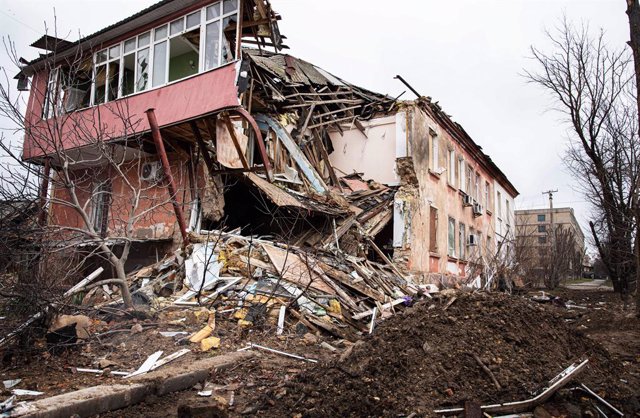 Archivo - January 5, 2023, Jerson, Ukraine: House in Kherson completely destroyed by a Russian bomb. Russian troops attack the city of Kherson every day after its liberation with the aim of destroying civilian infrastructure and supplies. Many houses in t