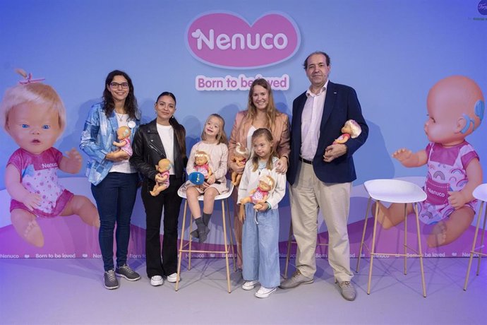 Presentación de Nenuco con síndrome de Down y con implante coclear