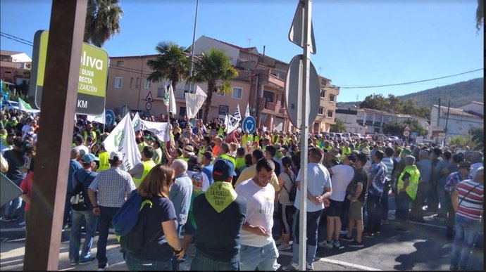 Manifestación de La Unión en Villanueva de la Sierra
