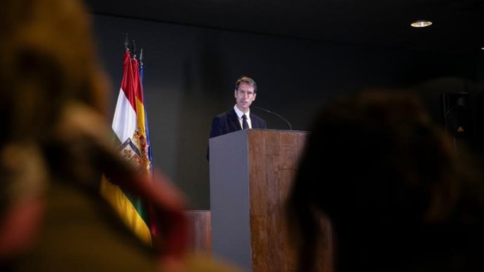 El presidente riojano, Gonzalo Capellán, en comparecencia de prensa