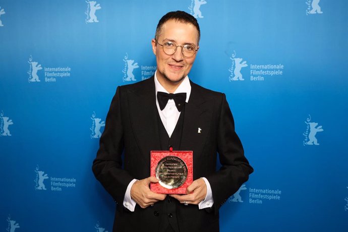 Archivo - 25 February 2023, Berlin: Director Paul B. Preciado receives the Encounters Special Jury Prize for "Orlando, ma biographie politique" during the awards ceremony of the 73rd Berlin International Film Festival (Berlinale), which takes place in B