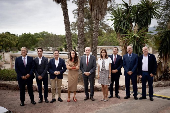 Puesta en servicio del parque fotovoltaico en el Cementerio de San Grabril, el mayor de la red municipal.