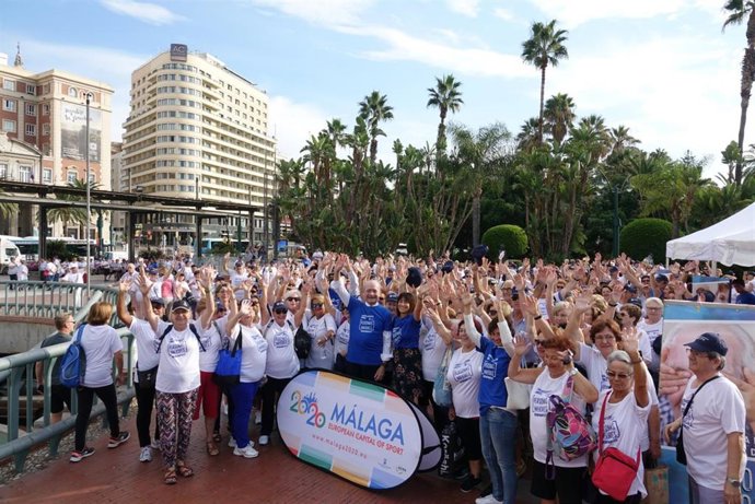 Archivo - Imagen de archivo de una marcha saludable de las personas mayores en Málaga                          