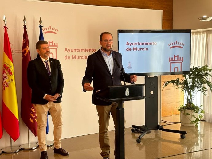 Los tenientes de alcalde Fulgencio Perona y José Guillén