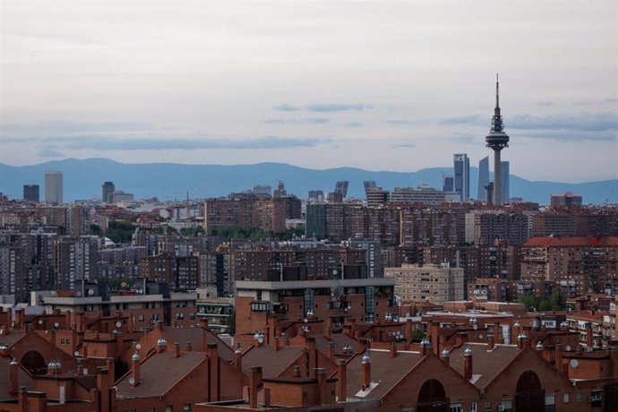 Archivo - El skyline de Madrid en 2020.