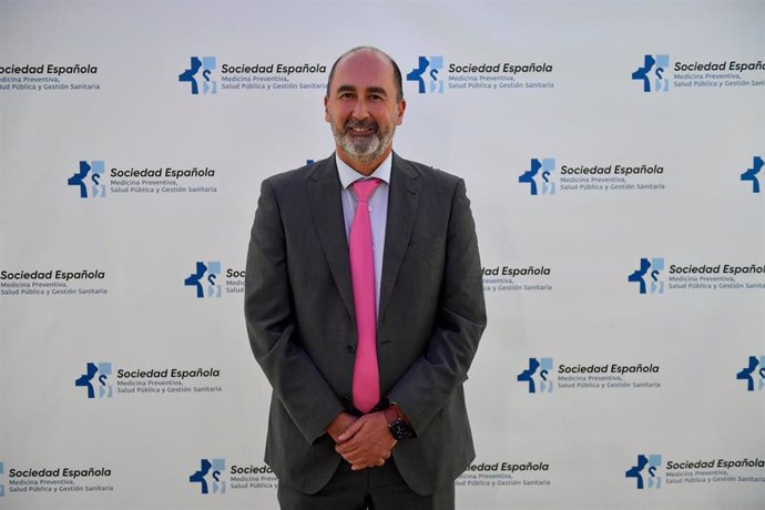 El doctor Manuel García de la Vega Sosa, presidente de la Sociedad Española de Medicina Preventiva, Salud Pública y Gestión Sanitaria (SEMPSPGS).