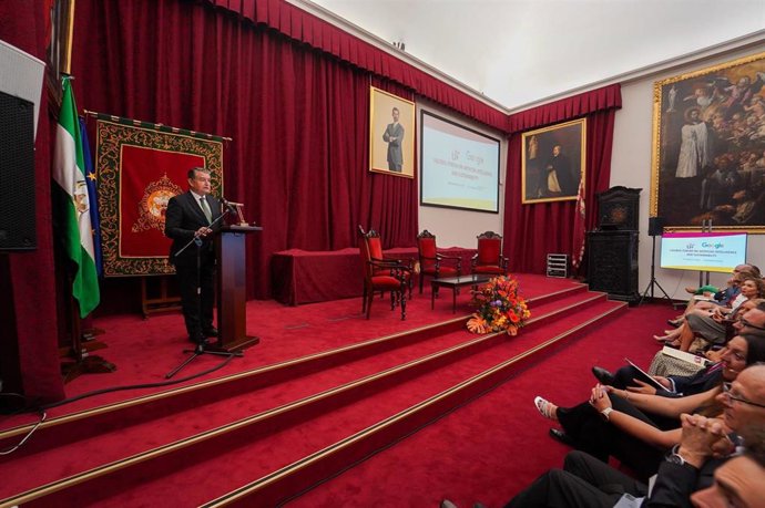 El consejero de la Presidencia, Interior, Diálogo Social y Simplificación Administrativa, Antonio Sanz, en el 'I Global Forum on Artificial Intelligence and Sustainability' que organiza la Universidad de Sevilla con la colaboración de Google Spain.